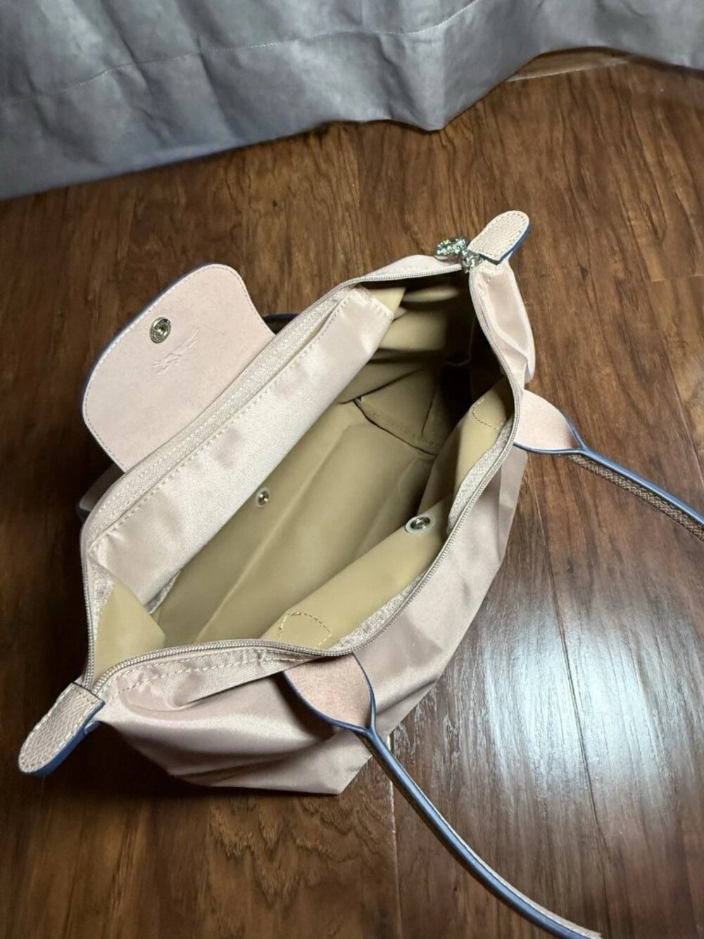 Medium Clay Classic Foldable Tote Handbag - Picture 7 of 7